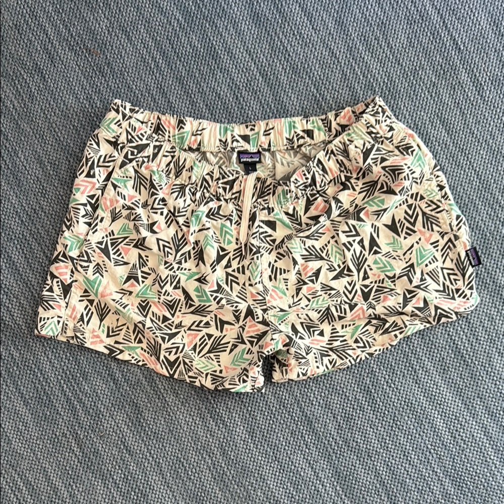 Patagonia Black and Green Athletic Shorts Lightweight Performance